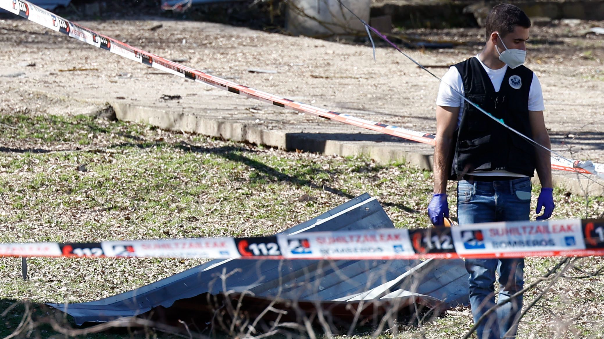 Understanding Pirotecnia Lantarón: A Call for More Information